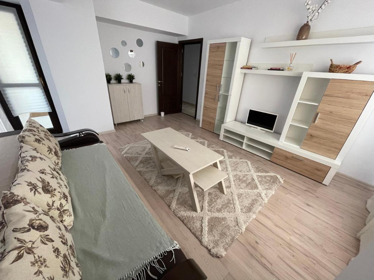 The Mirror - Quiet & Friendly Place In Copou Apartment ยาช ภายนอก รูปภาพ